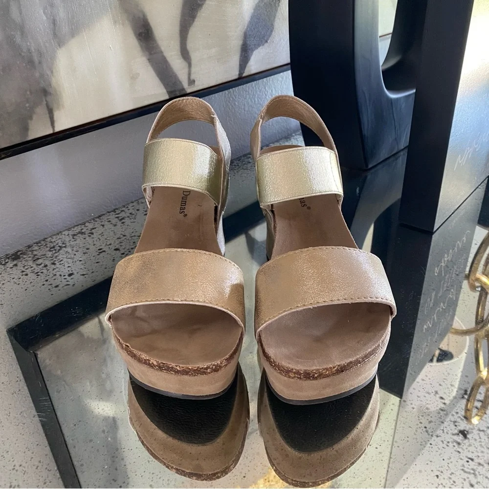 Pierre Dumas Platform Sandal NWOT. - Picture 2 of 5